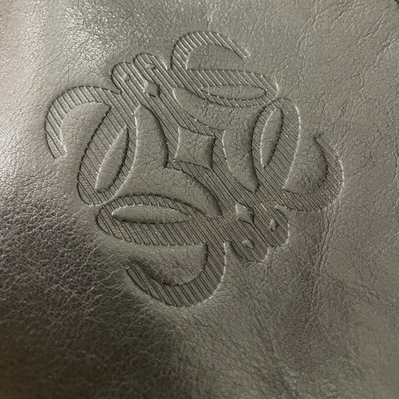 SOLD Loewe 🖤 Black 🖤 Shoulder Bag Tote Leather Crossbody - Picture 4 of 8